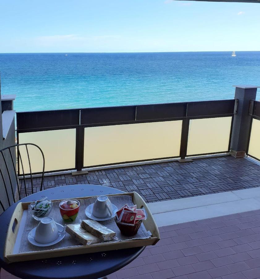 Attico Suite Spiaggia Bari Buitenkant foto