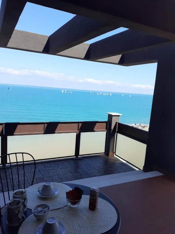 Attico Suite Spiaggia Bari Buitenkant foto